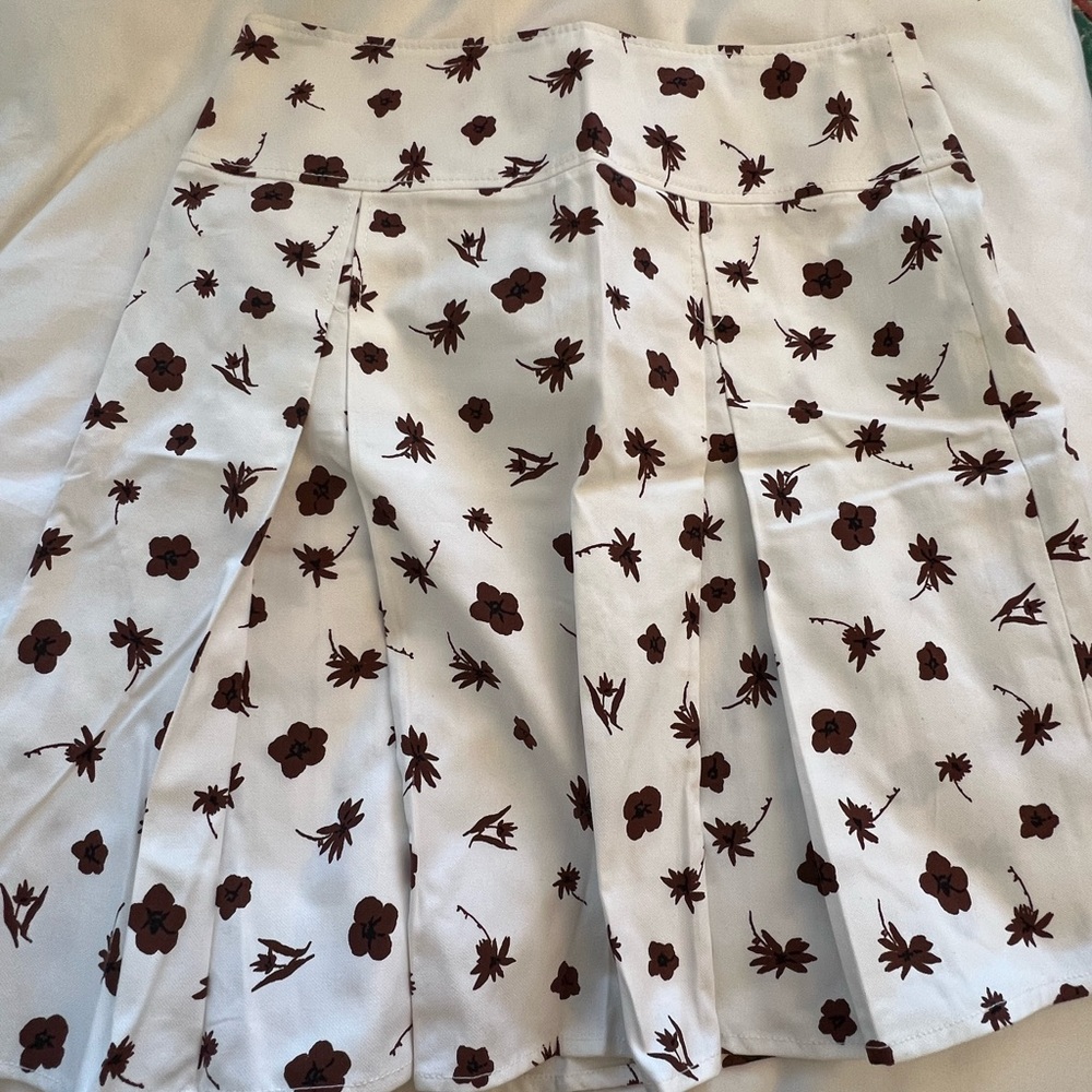 Bogner pleated skirt